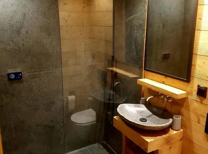 Pod Lasem בקתה *